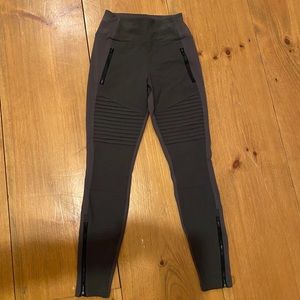 ATHLETA LEGGINGS